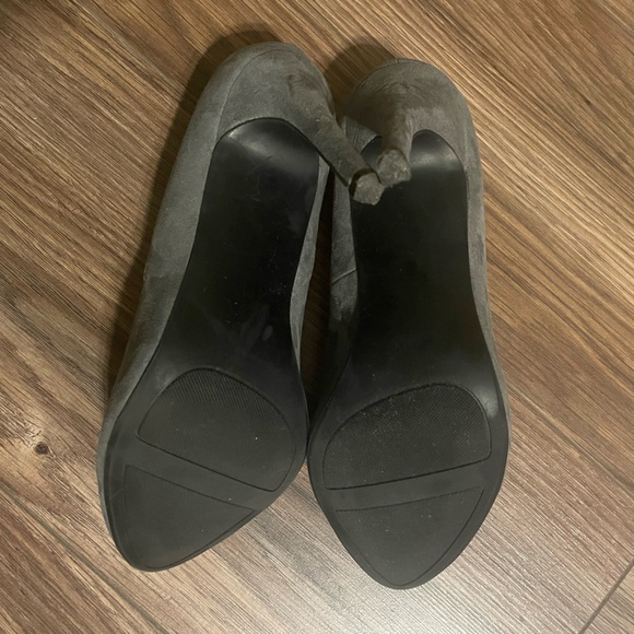 LC Lauren Conrad Gray Suede Heels 🩶 - Picture 5 of 6